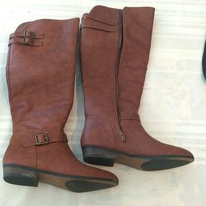 Ladies brown boots with buckle accents